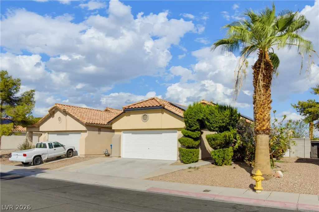 1904 Betsy Ross, Las Vegas, NV 89108