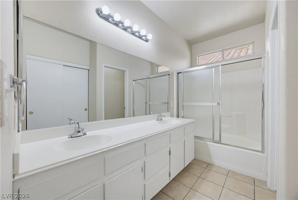 1904 Betsy Ross, Las Vegas, NV 89108