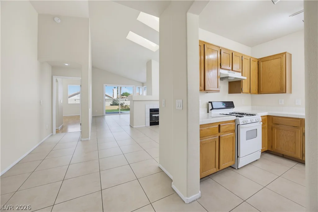 1904 Betsy Ross, Las Vegas, NV 89108