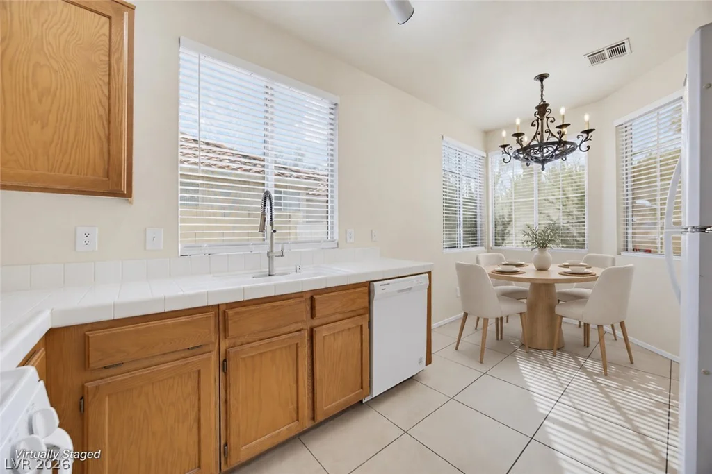 1904 Betsy Ross, Las Vegas, NV 89108