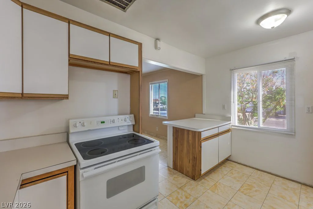 580 Karen, Henderson, NV 89015