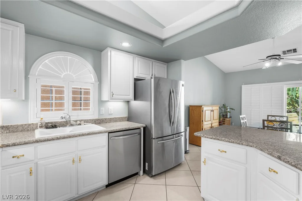 9704 Driftwood Island, Las Vegas, NV 89148