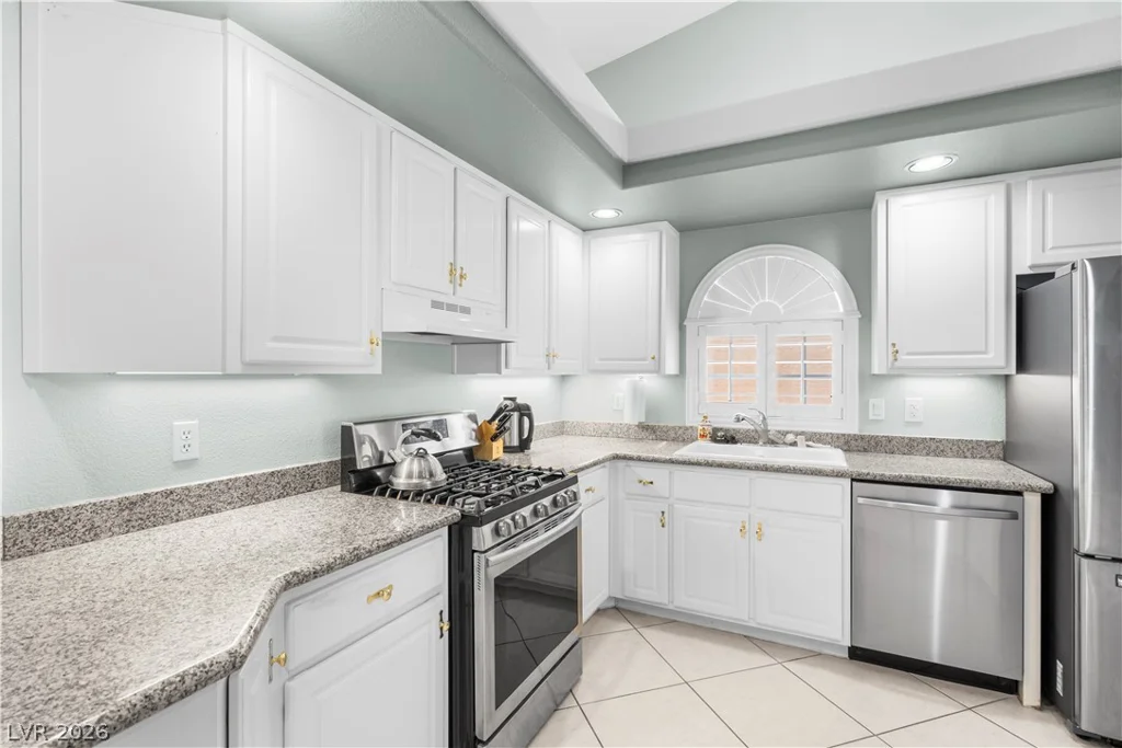 9704 Driftwood Island, Las Vegas, NV 89148
