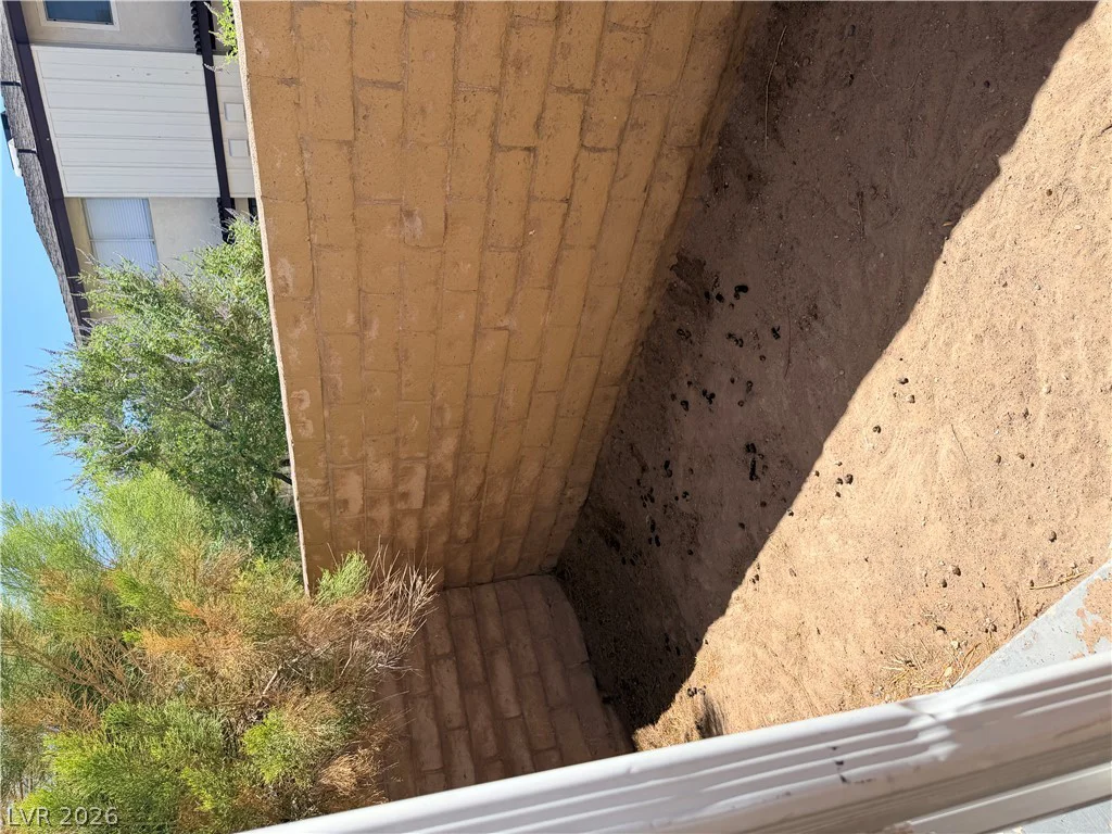 2350 Cardiff, Las Vegas, NV 89108