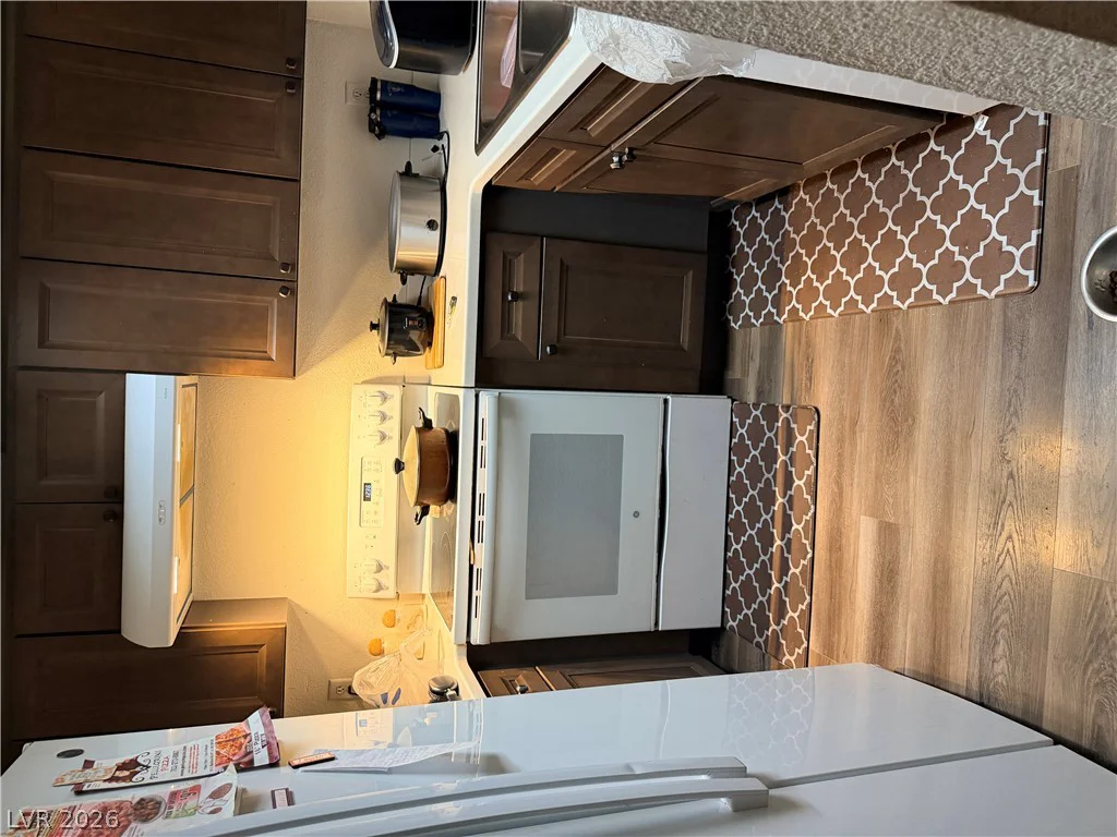 2350 Cardiff, Las Vegas, NV 89108