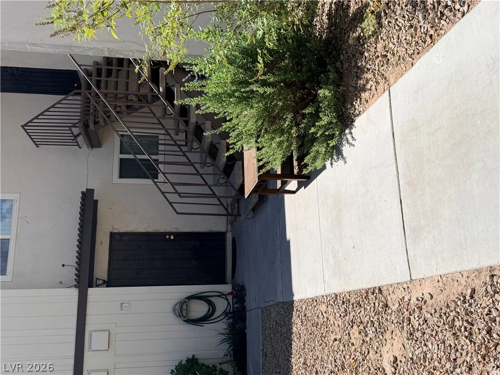 2350 Cardiff, Las Vegas, NV 89108