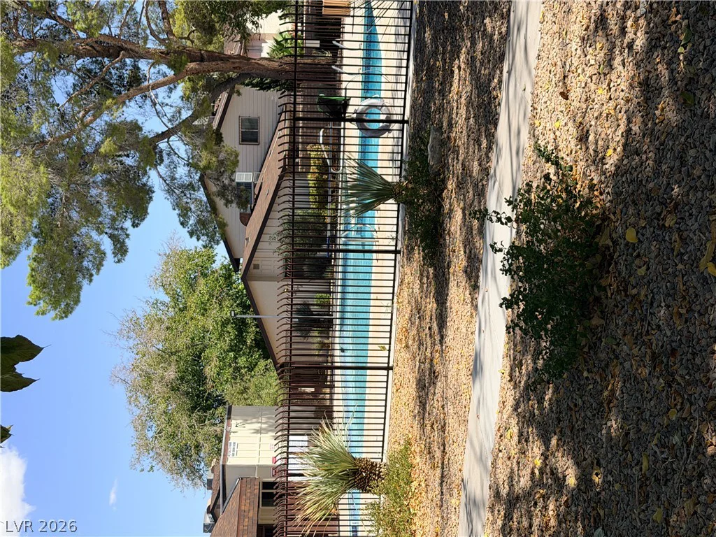 2350 Cardiff, Las Vegas, NV 89108