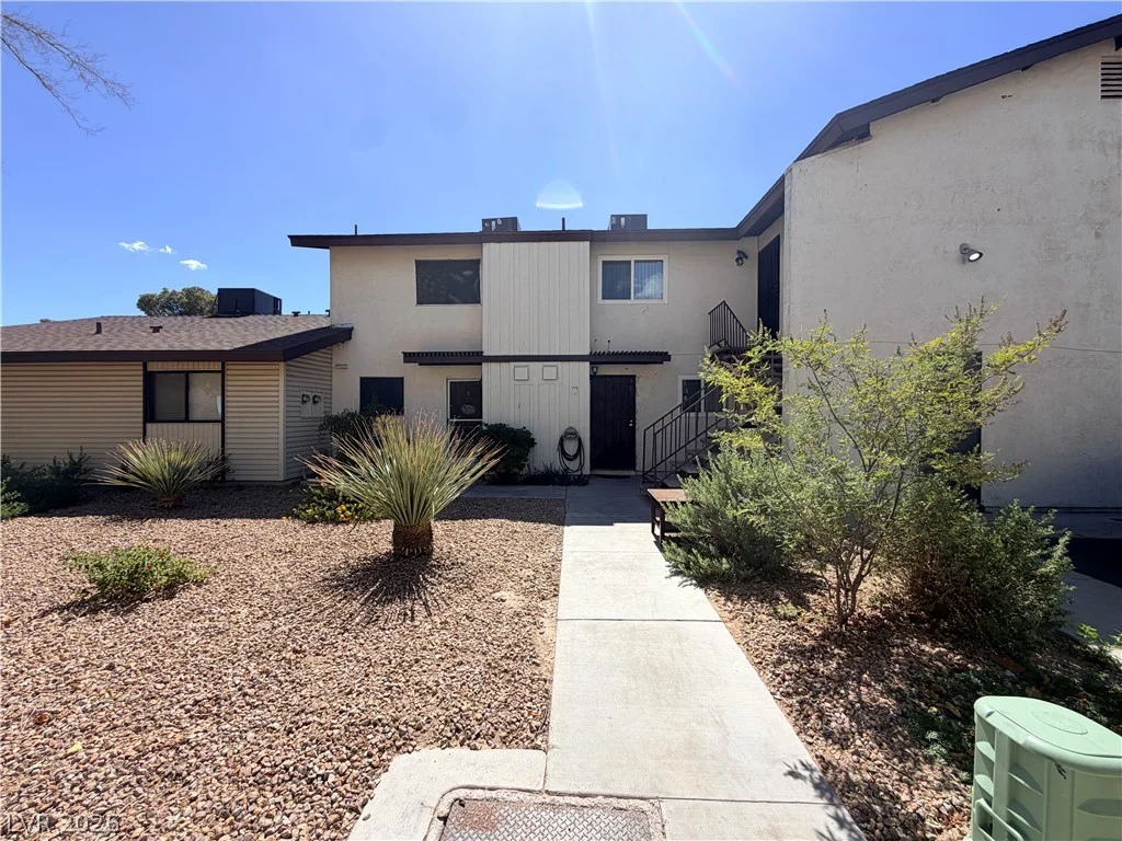 2350 Cardiff, Las Vegas, NV 89108