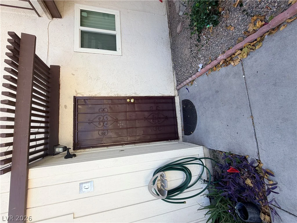 2350 Cardiff, Las Vegas, NV 89108