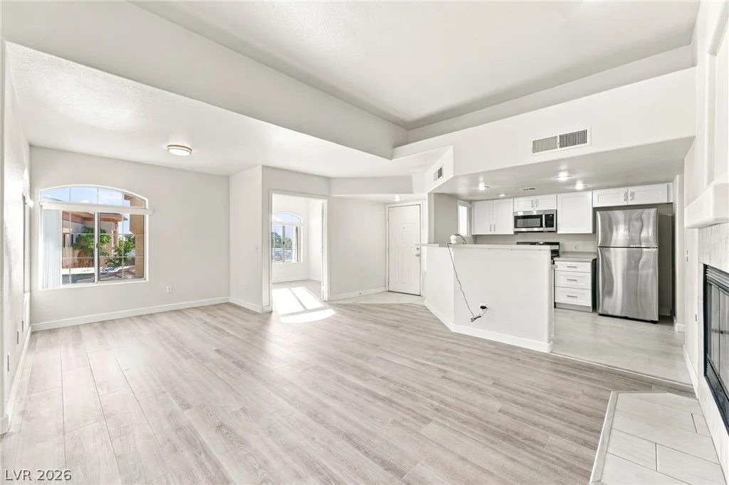 7400 Flamingo, Las Vegas, NV 89147