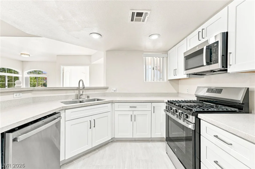7400 Flamingo, Las Vegas, NV 89147