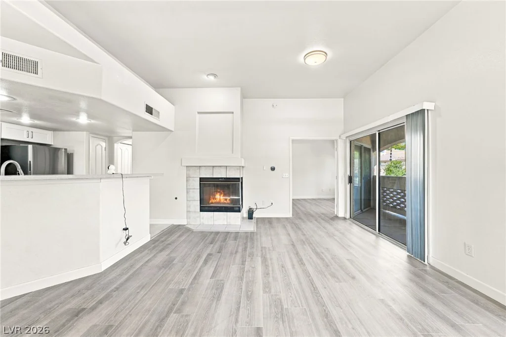 7400 Flamingo, Las Vegas, NV 89147