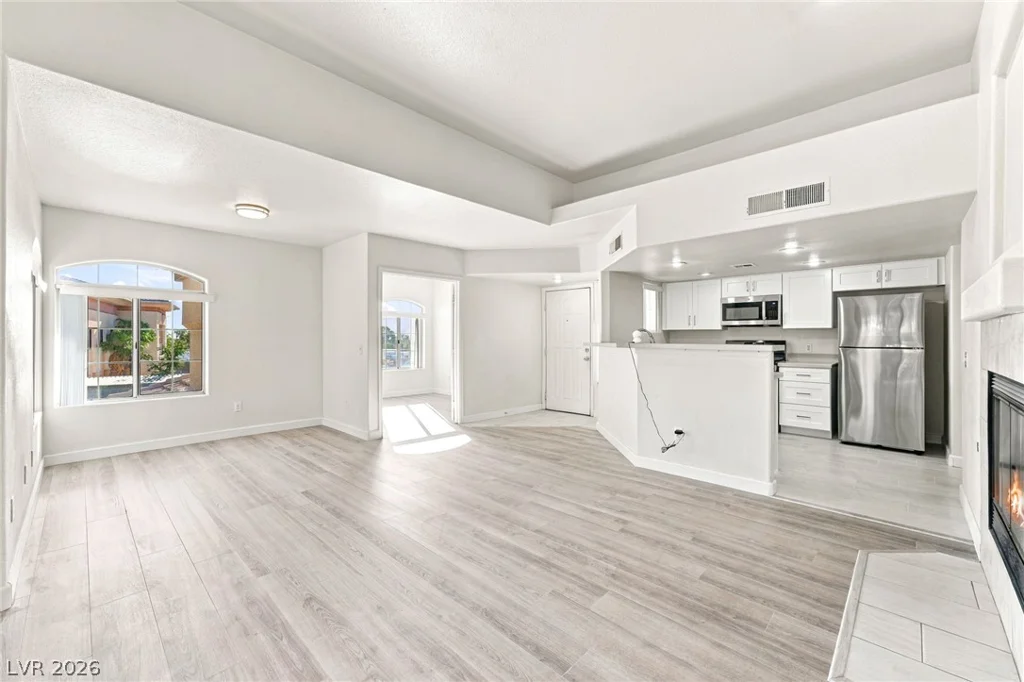 7400 Flamingo, Las Vegas, NV 89147