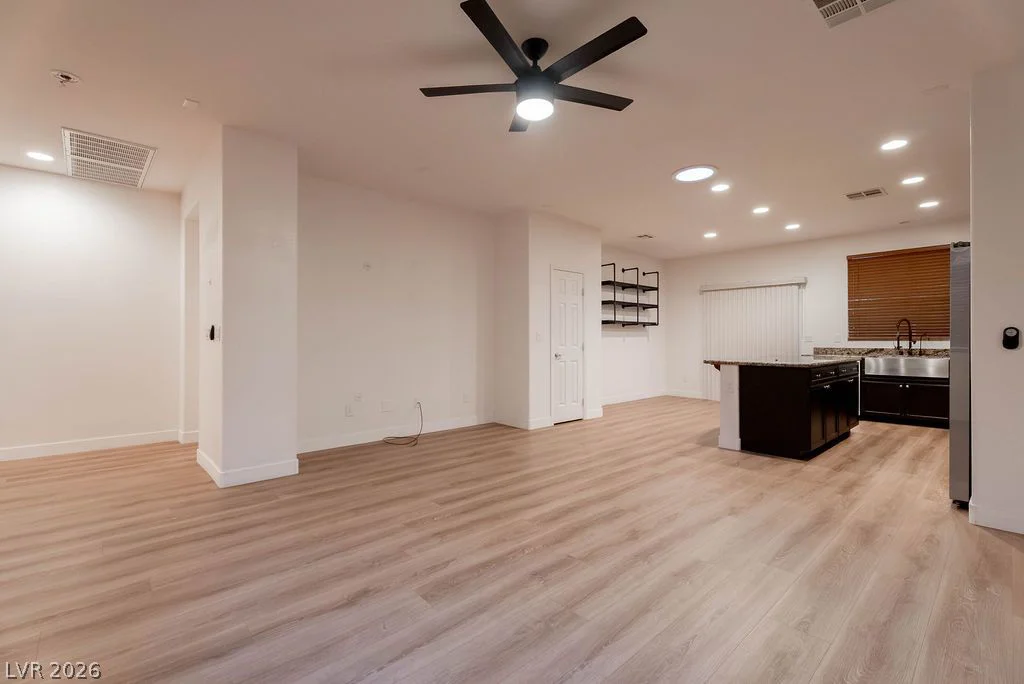 10705 Mentesana, Las Vegas, NV 89166