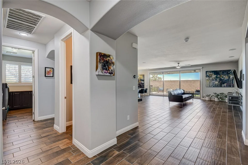 6972 Hopi Summit, Las Vegas, NV 89149