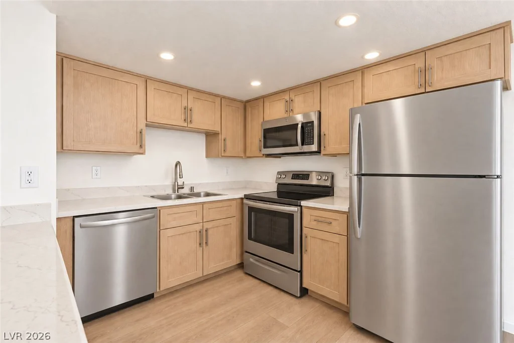 2713 Otter Creek, Las Vegas, NV 89117