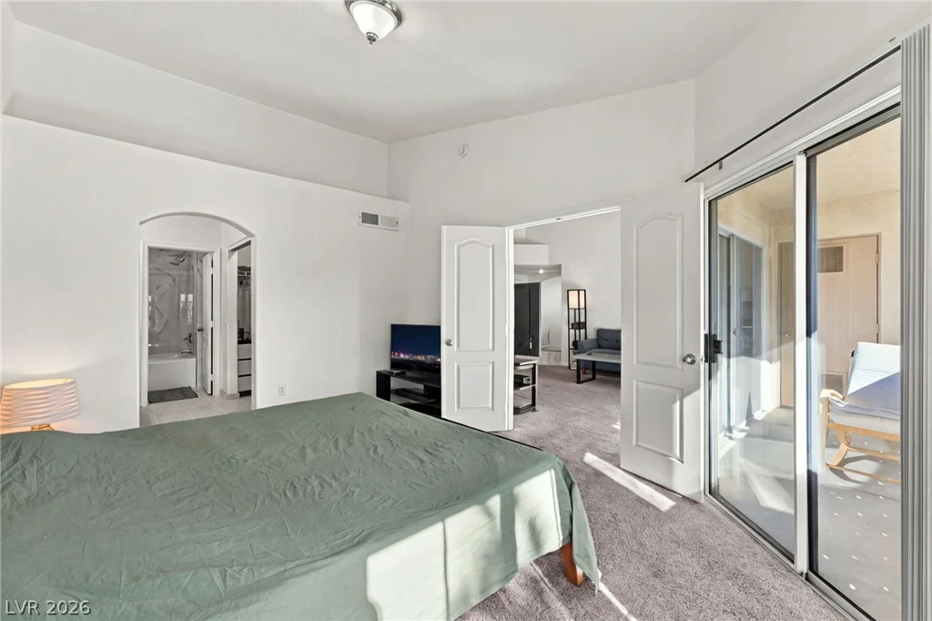 7400 Flamingo, Las Vegas, NV 89147