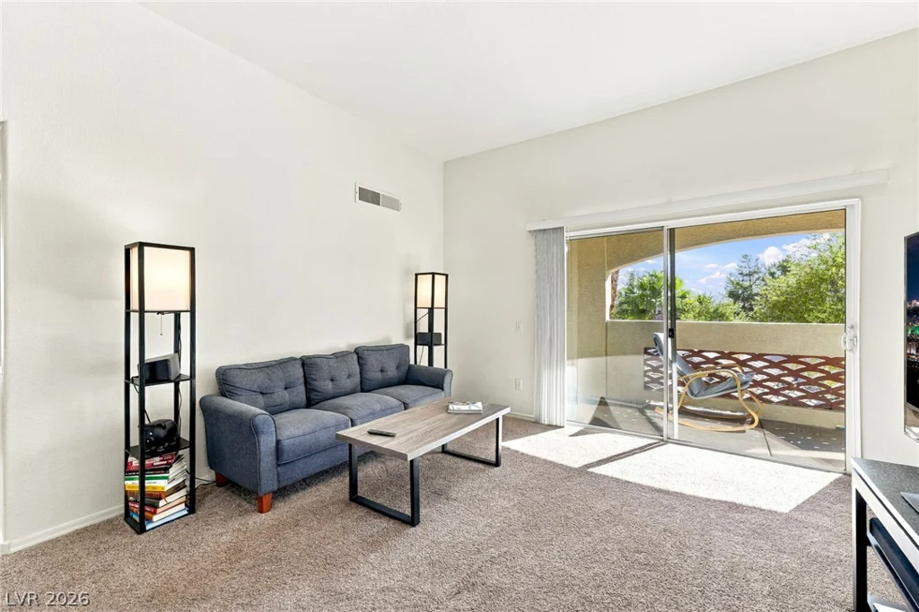 7400 Flamingo, Las Vegas, NV 89147