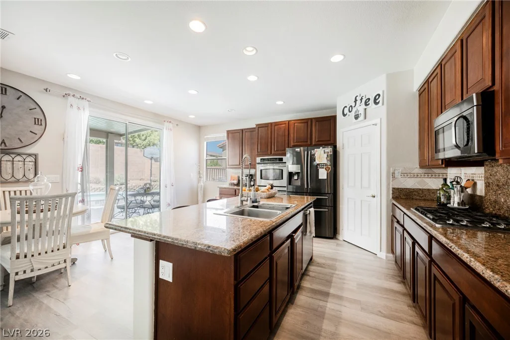 6621 Arbor Bluff, North Las Vegas, NV 89084