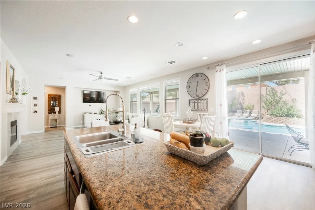 6621 Arbor Bluff, North Las Vegas, NV 89084