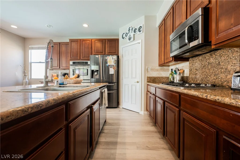 6621 Arbor Bluff, North Las Vegas, NV 89084