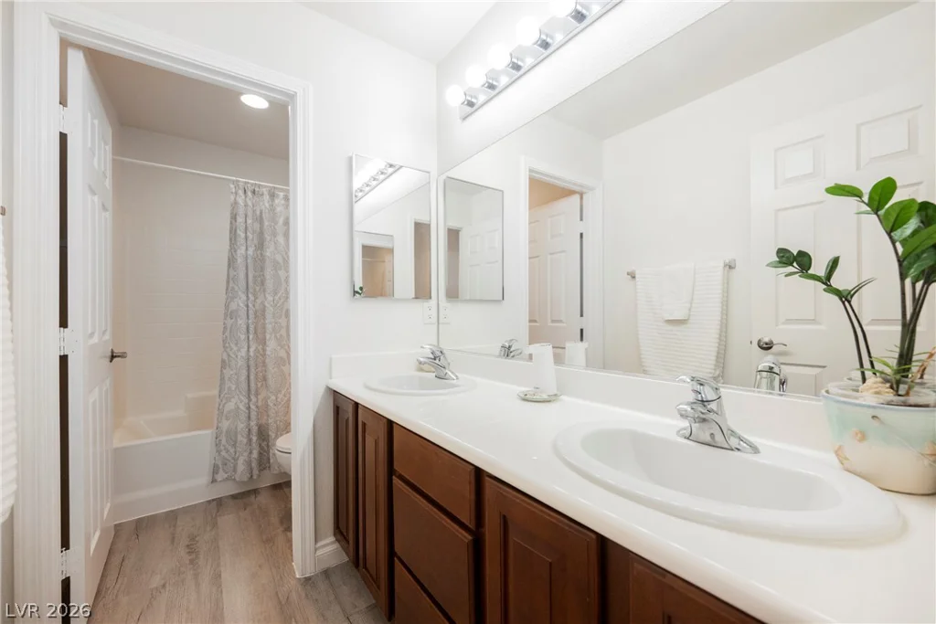 6621 Arbor Bluff, North Las Vegas, NV 89084