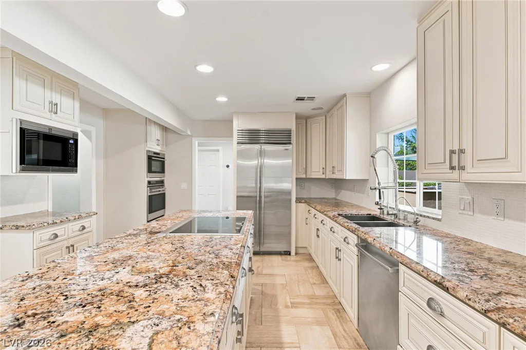 2252 Buckingham, Henderson, NV 89074