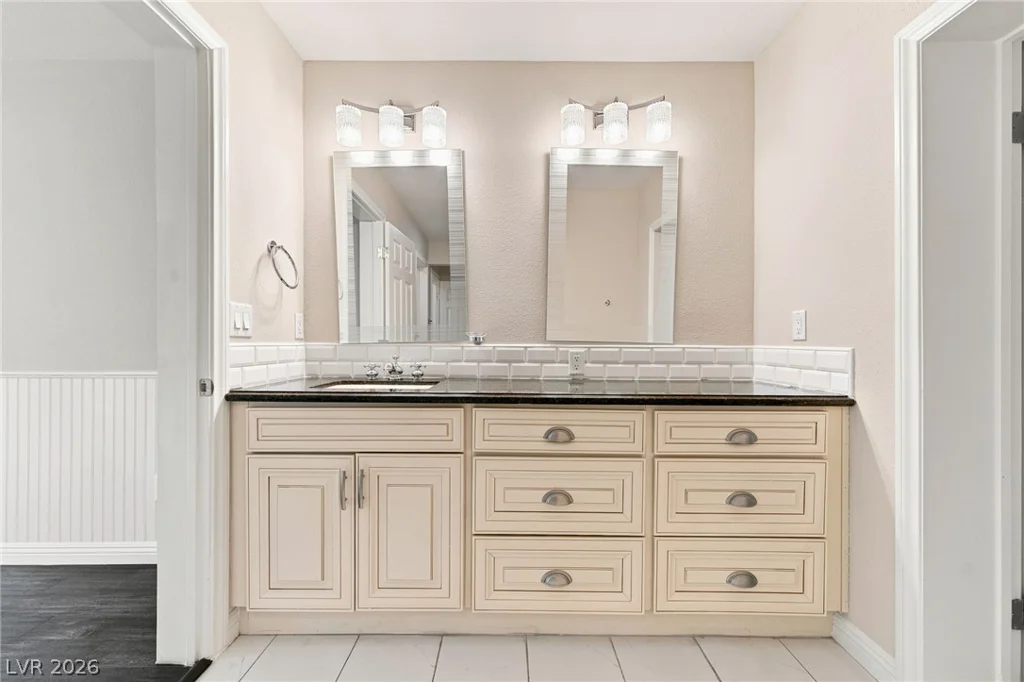 2252 Buckingham, Henderson, NV 89074