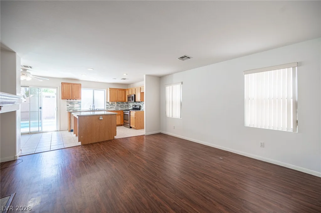 10127 Yellow Canary, Las Vegas, NV 89117