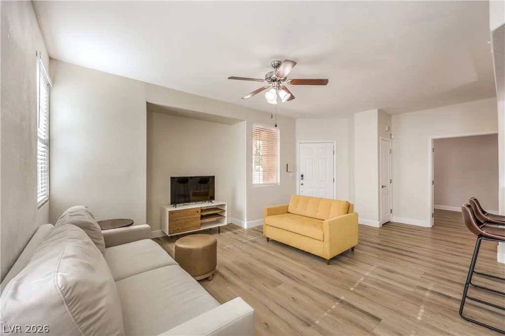 10245 King Henry, Las Vegas, NV 89144
