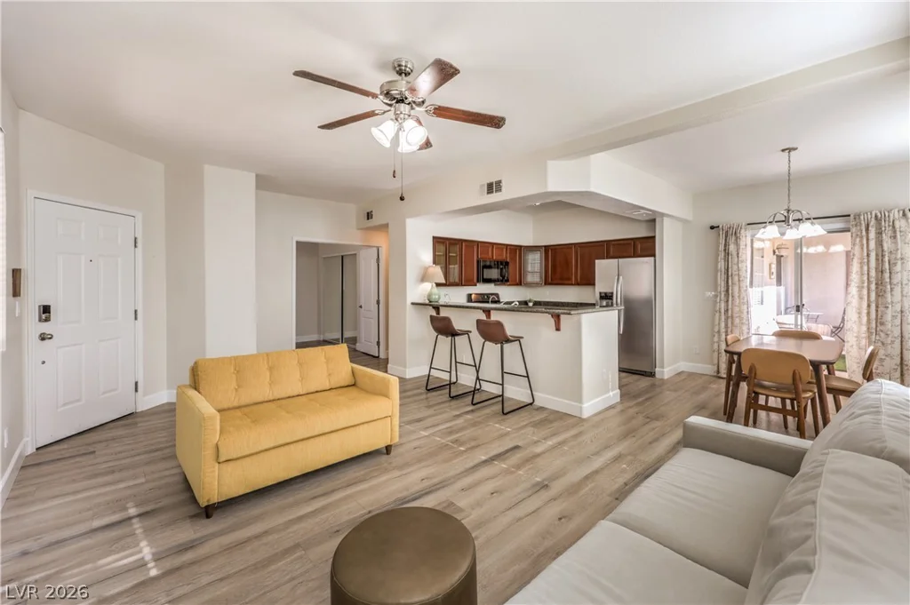 10245 King Henry, Las Vegas, NV 89144