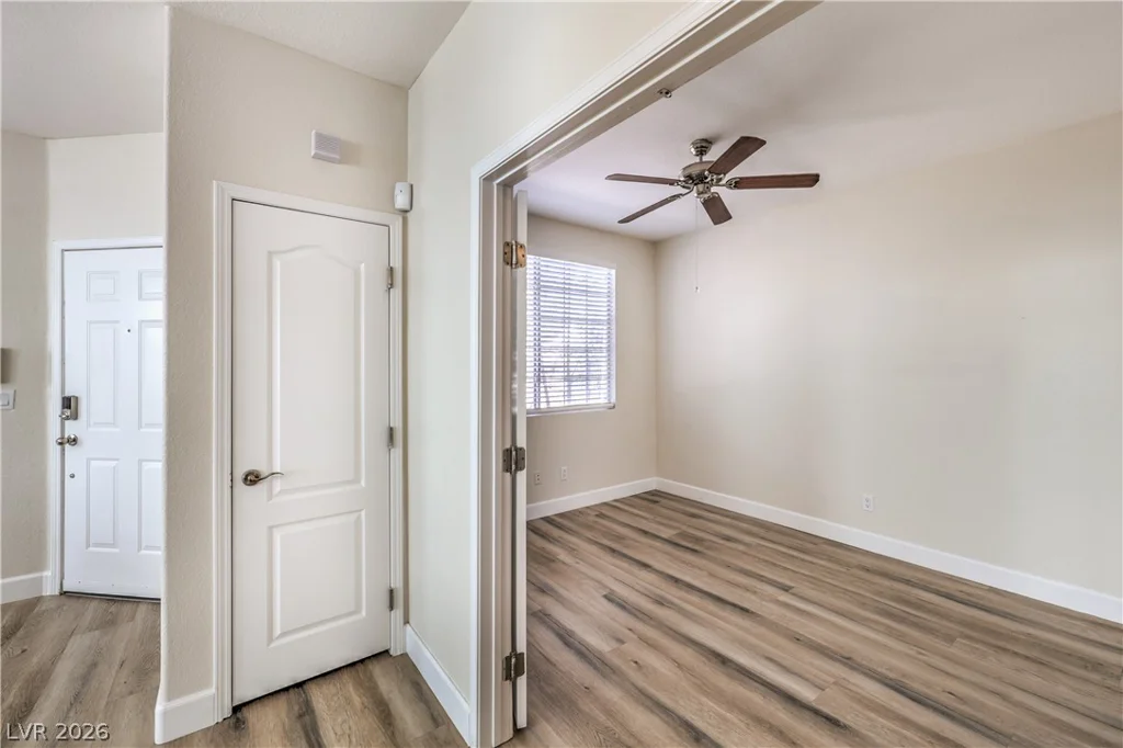 10245 King Henry, Las Vegas, NV 89144