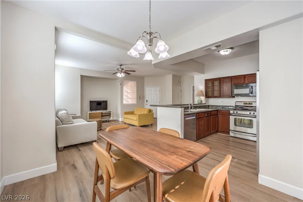 10245 King Henry, Las Vegas, NV 89144