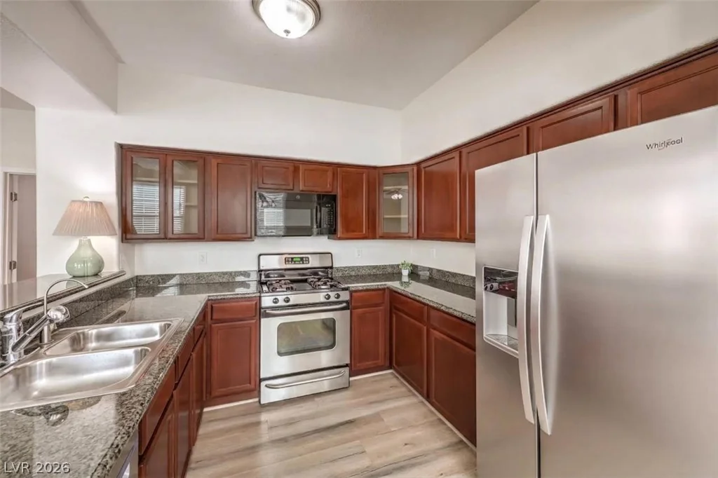 10245 King Henry, Las Vegas, NV 89144