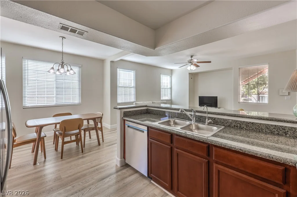 10245 King Henry, Las Vegas, NV 89144