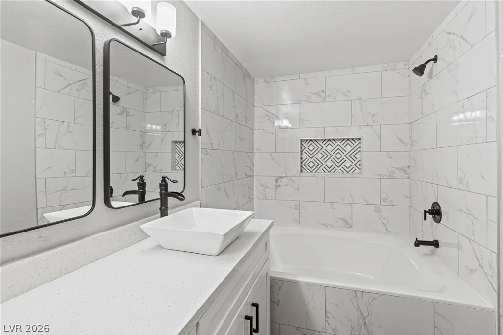 2200 Fort Apache, Las Vegas, NV 89117