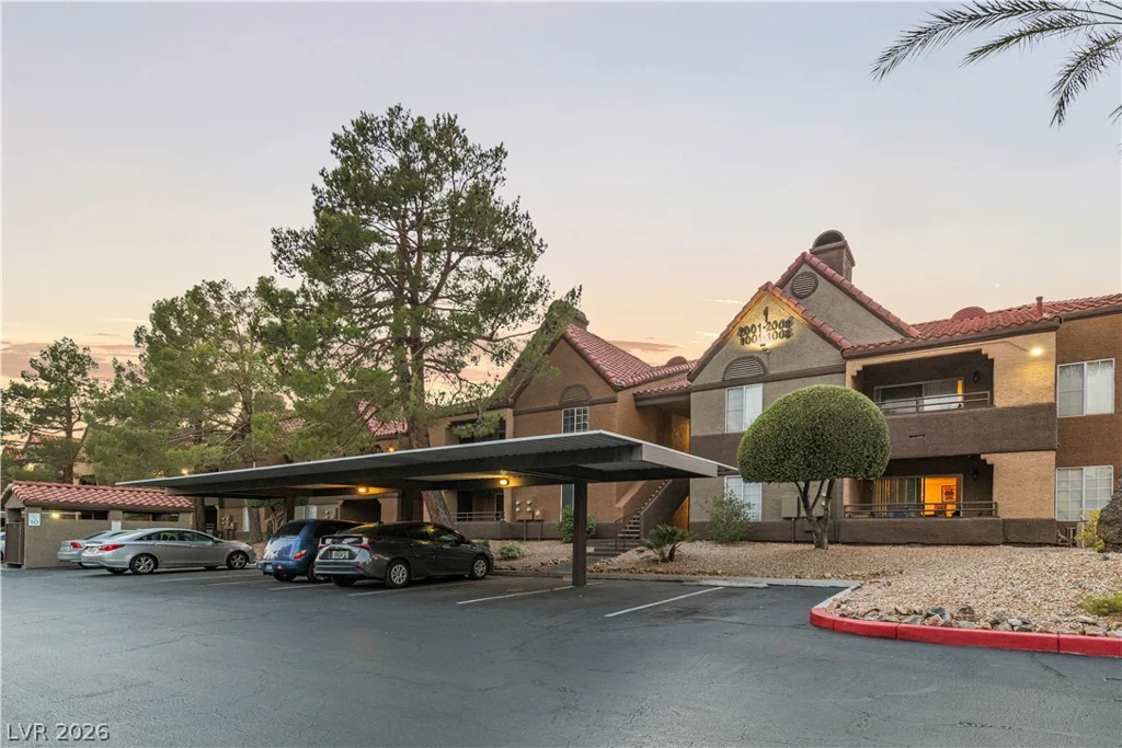 2200 Fort Apache, Las Vegas, NV 89117