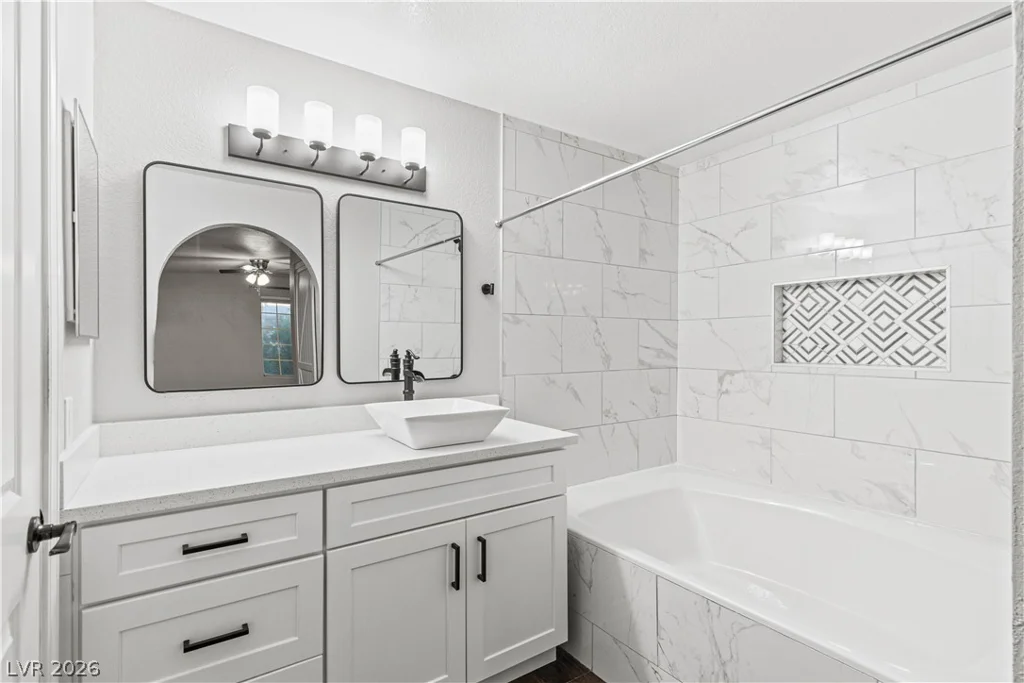 2200 Fort Apache, Las Vegas, NV 89117