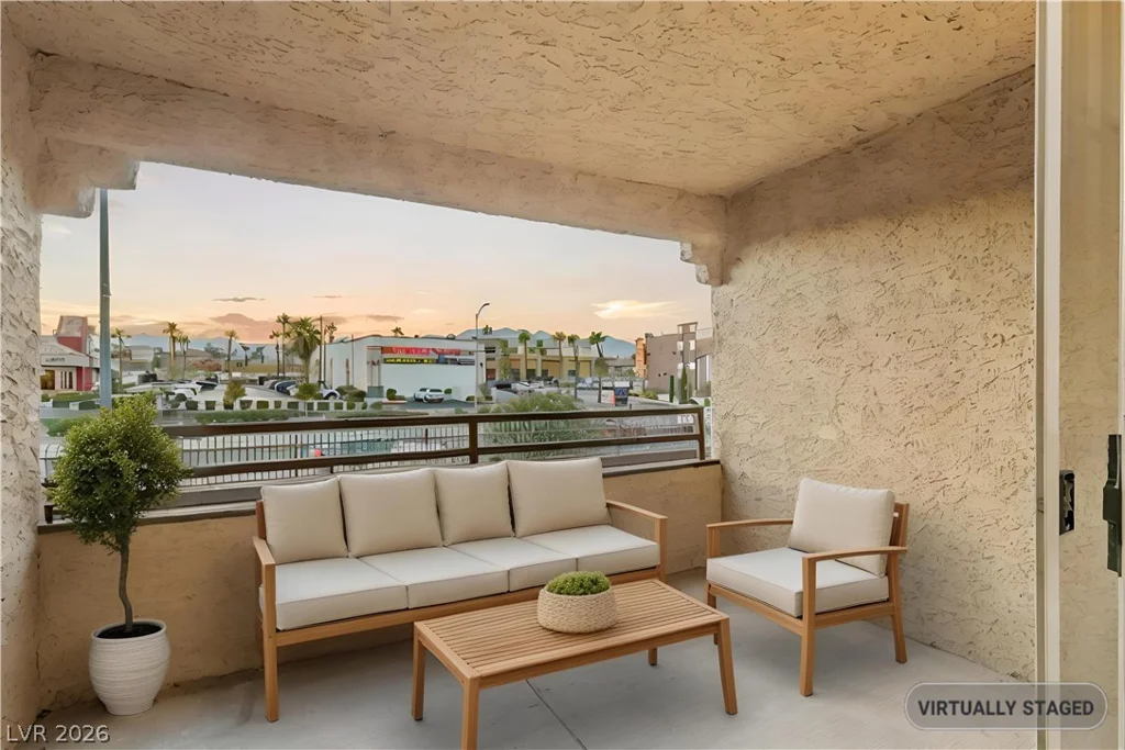 2200 Fort Apache, Las Vegas, NV 89117