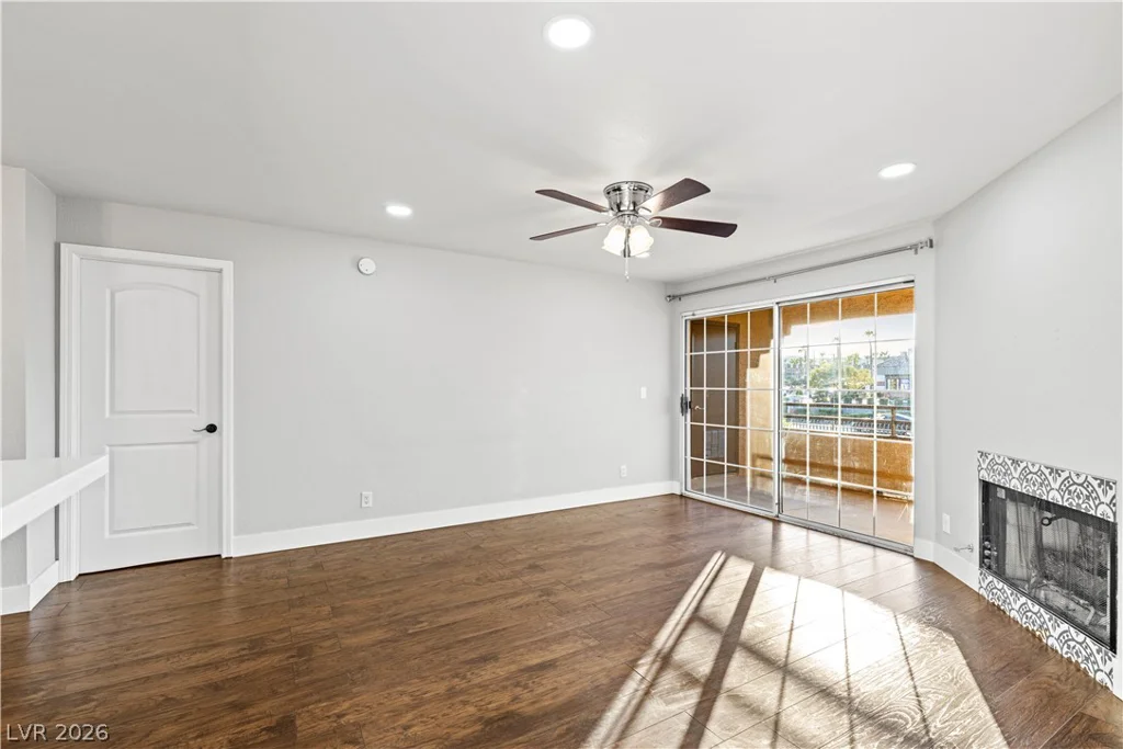 2200 Fort Apache, Las Vegas, NV 89117