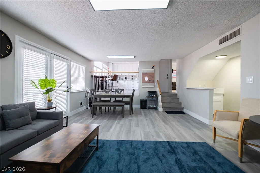 6356 Viking, Las Vegas, NV 89103
