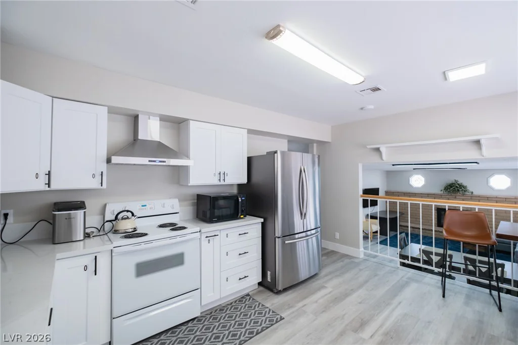 6356 Viking, Las Vegas, NV 89103