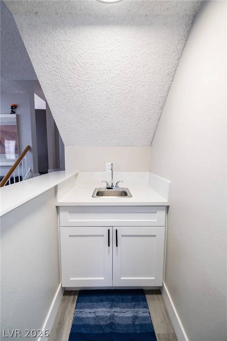 6356 Viking, Las Vegas, NV 89103