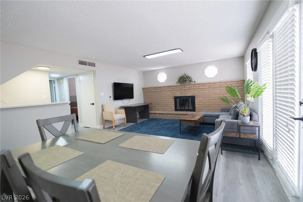 6356 Viking, Las Vegas, NV 89103