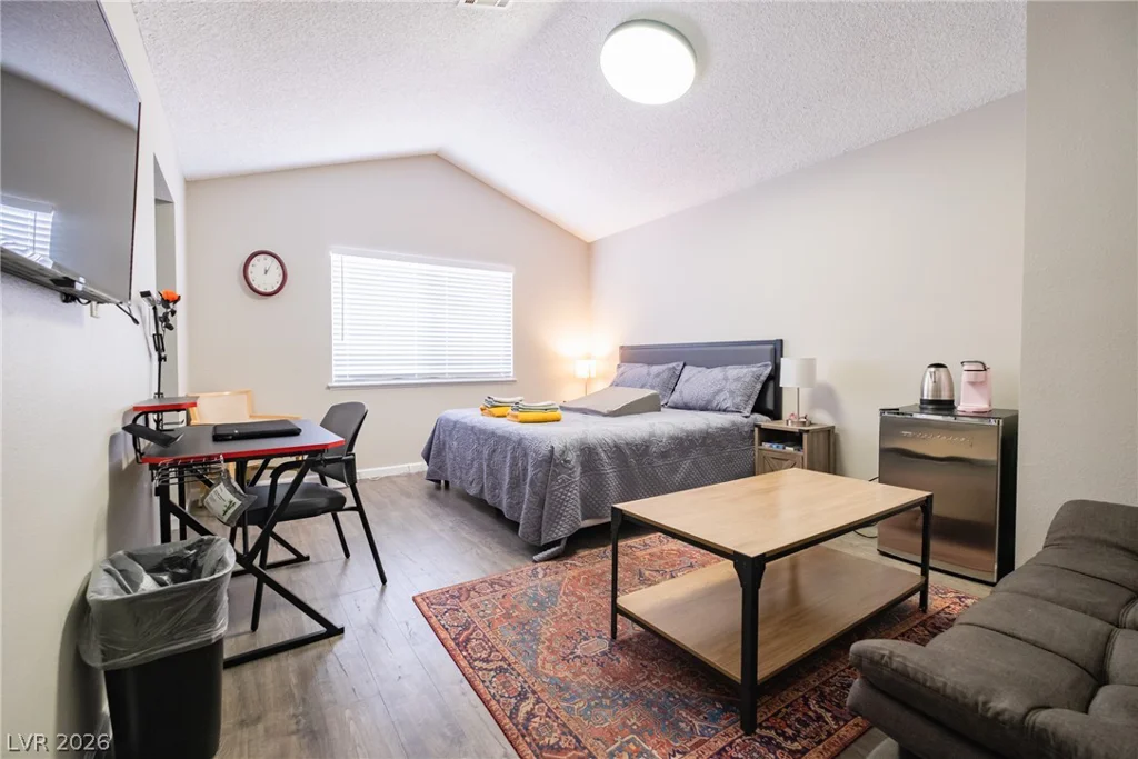 6356 Viking, Las Vegas, NV 89103