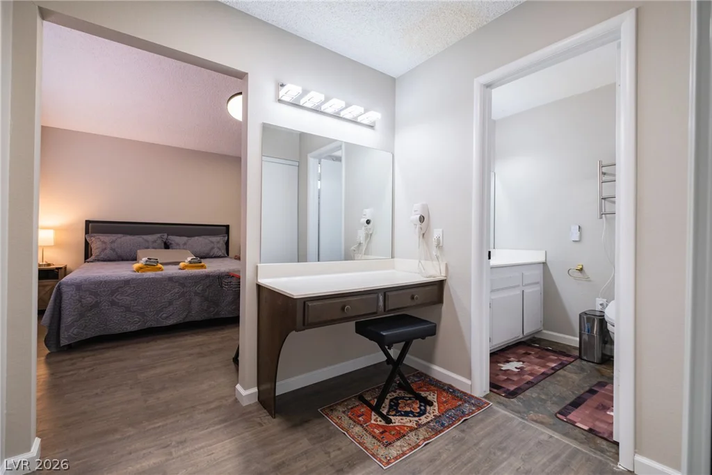 6356 Viking, Las Vegas, NV 89103