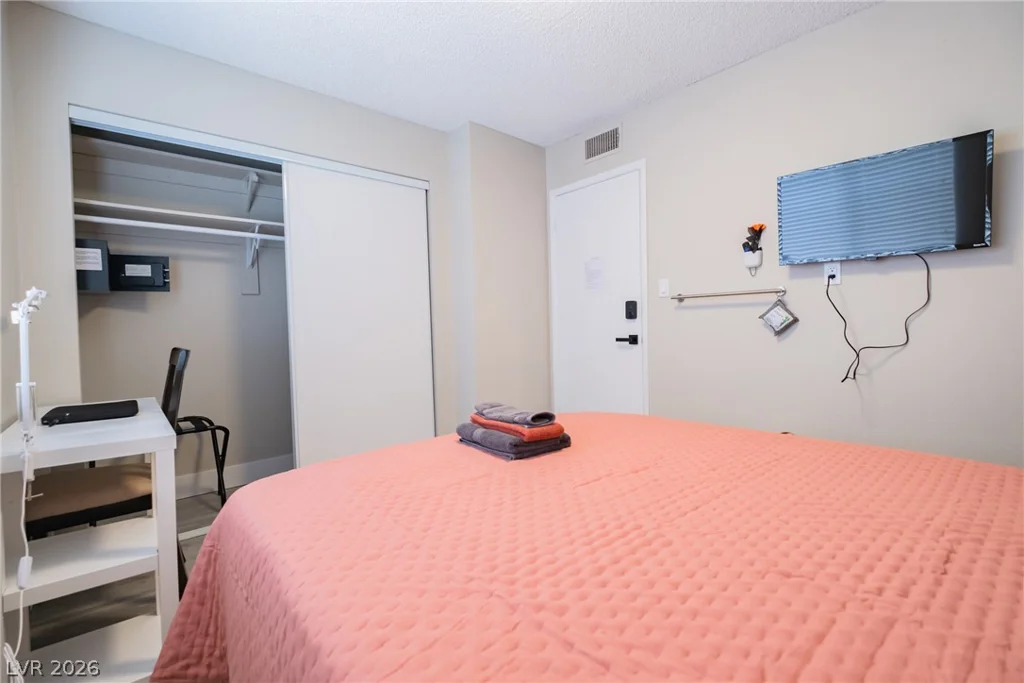6356 Viking, Las Vegas, NV 89103