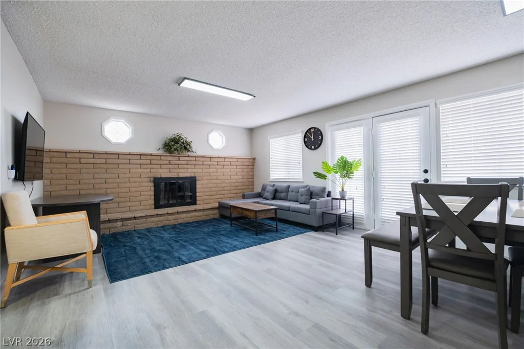 6356 Viking, Las Vegas, NV 89103