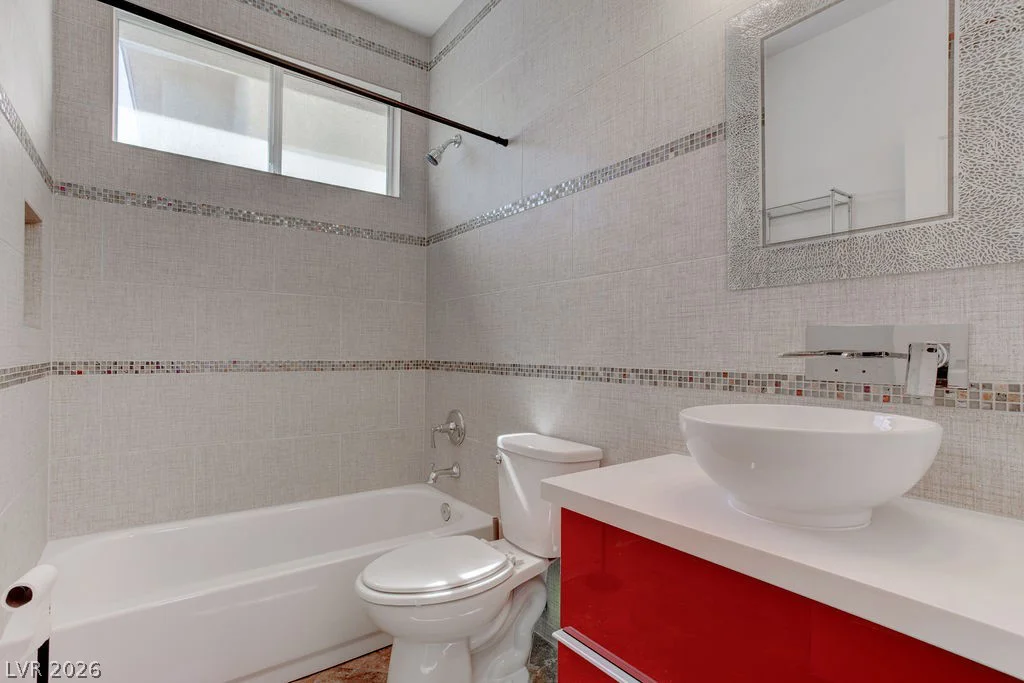 10381 Walking View, Las Vegas, NV 89135