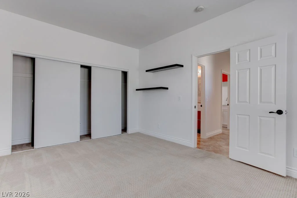 10381 Walking View, Las Vegas, NV 89135